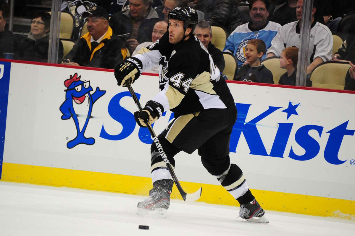 Brooks Oprik with the Penguins in 2012.