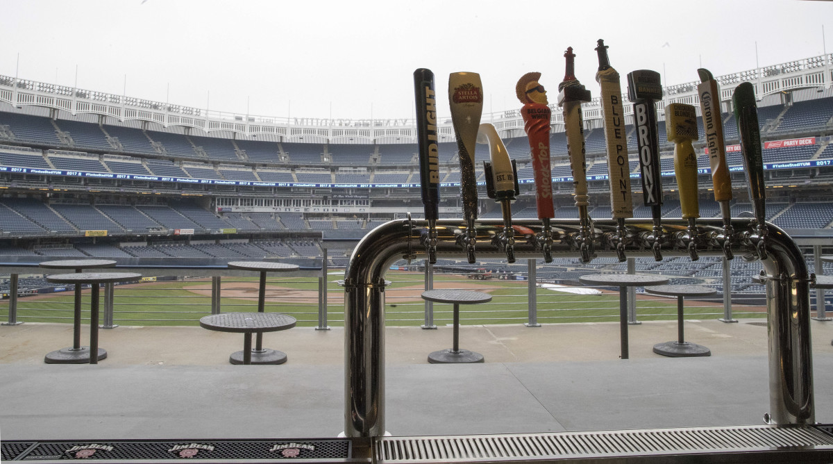 7-yankee-ballpark-food.jpeg