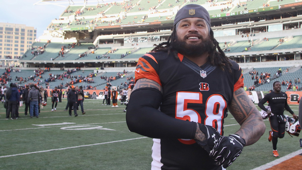 Rey-Maualuga-USC-TX-John-Grieshop.jpg