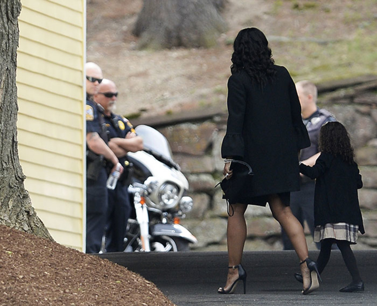 aaron-hernandez-funeral-gallery-8.jpg