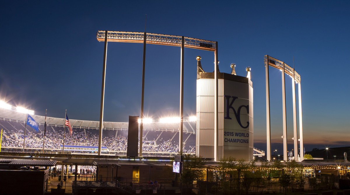 6-kauffman-ballpark-food.jpeg