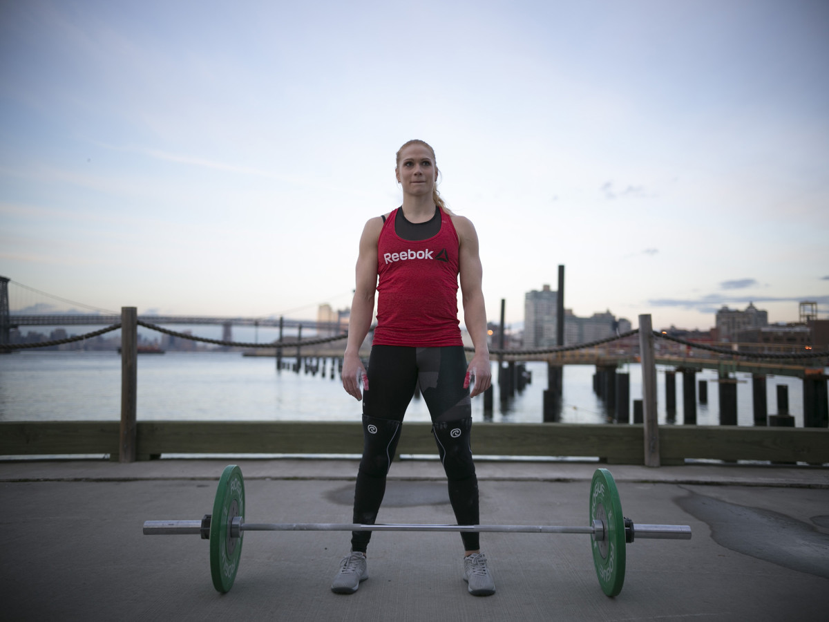 annie-thorisdottir-world-record.jpg