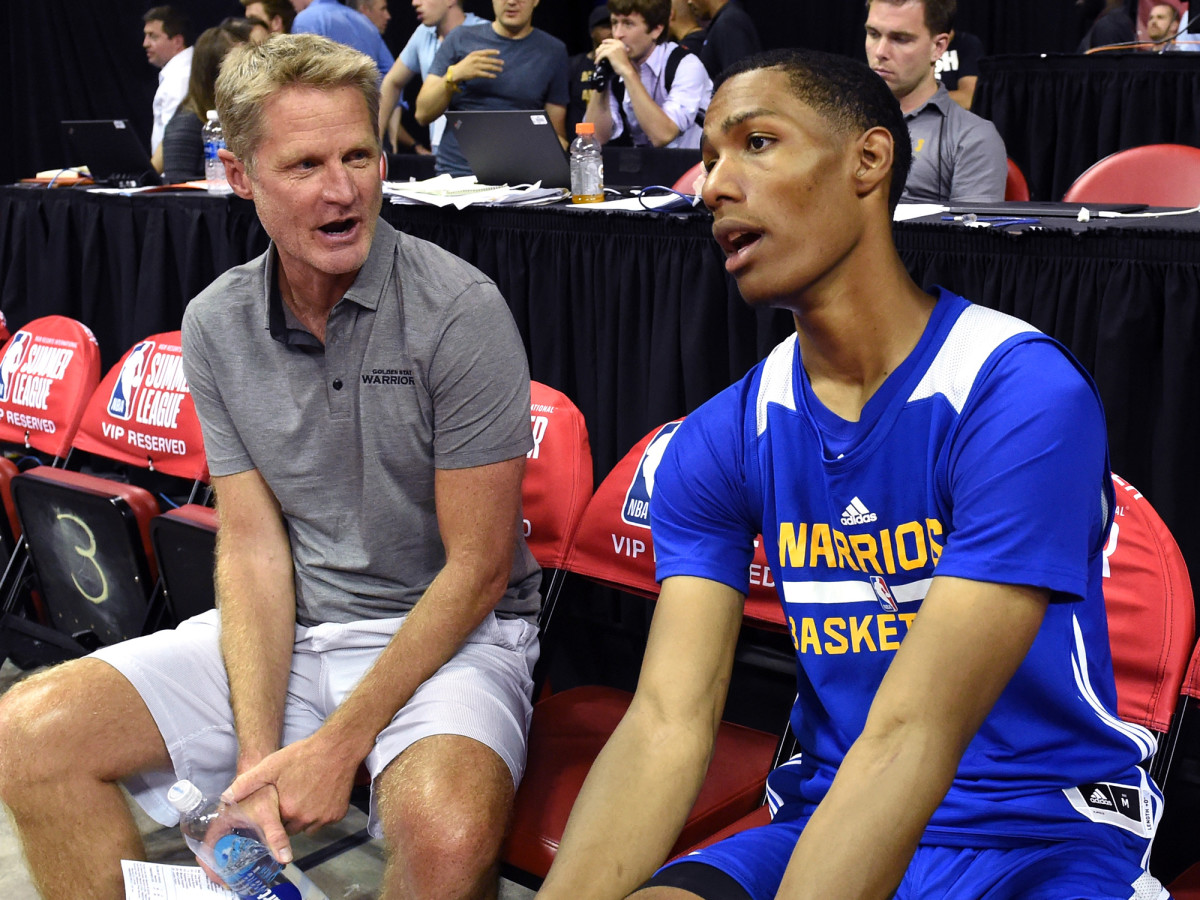 patrick-mccaw-steve-kerr.jpg