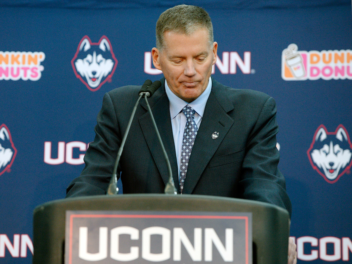 randy-edsall-uconn-college-football-national-signing-day-early-period.jpg