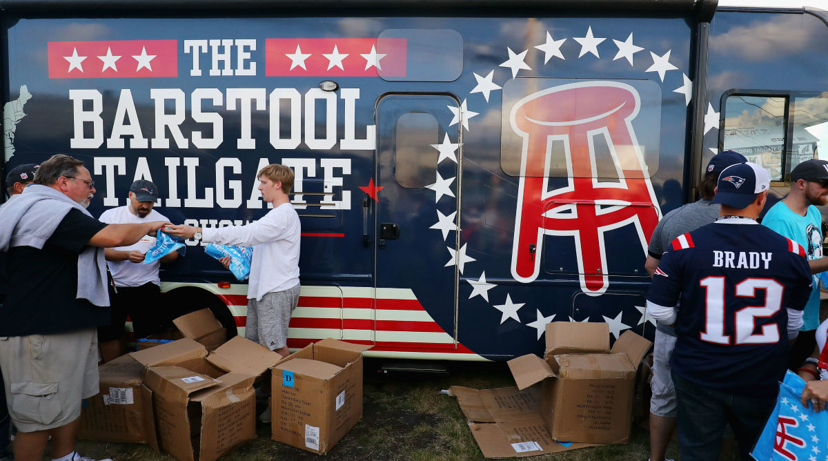 ESPN abruptly cancels Barstool Van Talk after one episode Sports Illustrated