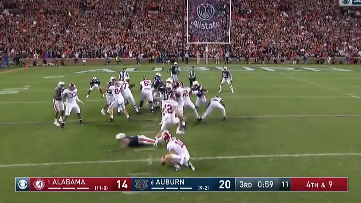 Alabama botches field goal after touchdown overturned (VIDEO) Sports