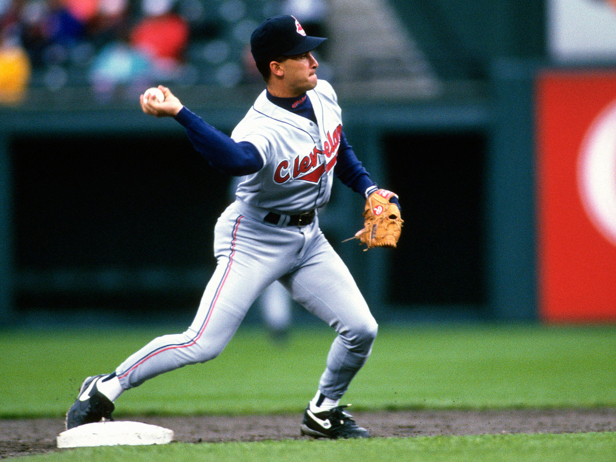 omar-vizquel-indians_0.jpg