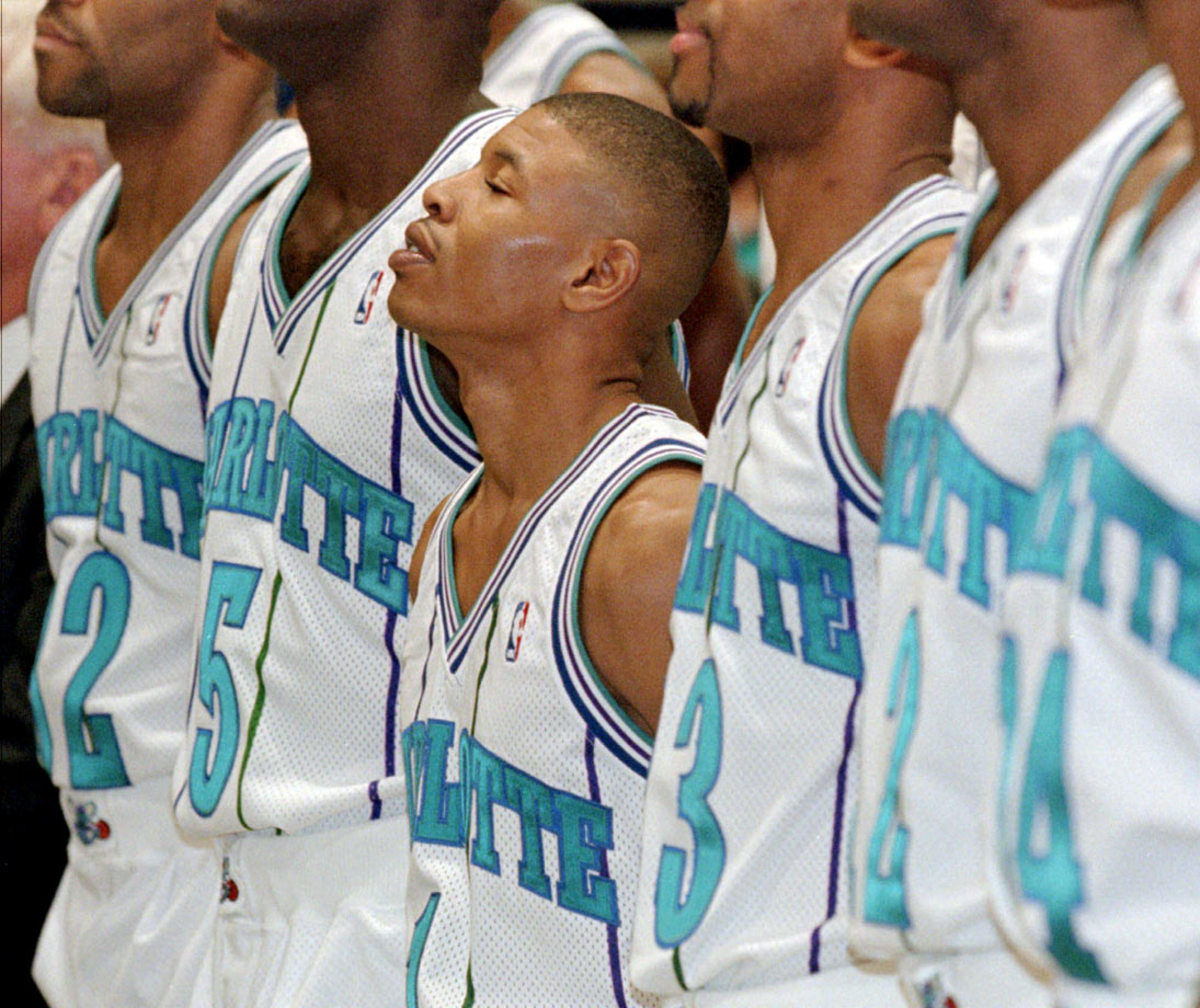 1995-Muggsy-Bogues.jpg