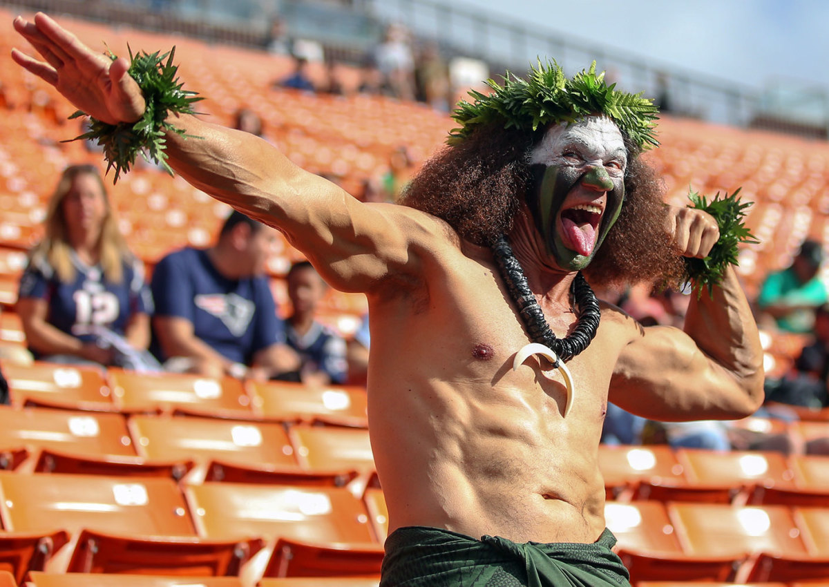 Hawaii-Rainbow-Warriors-fan-630507566.jpg