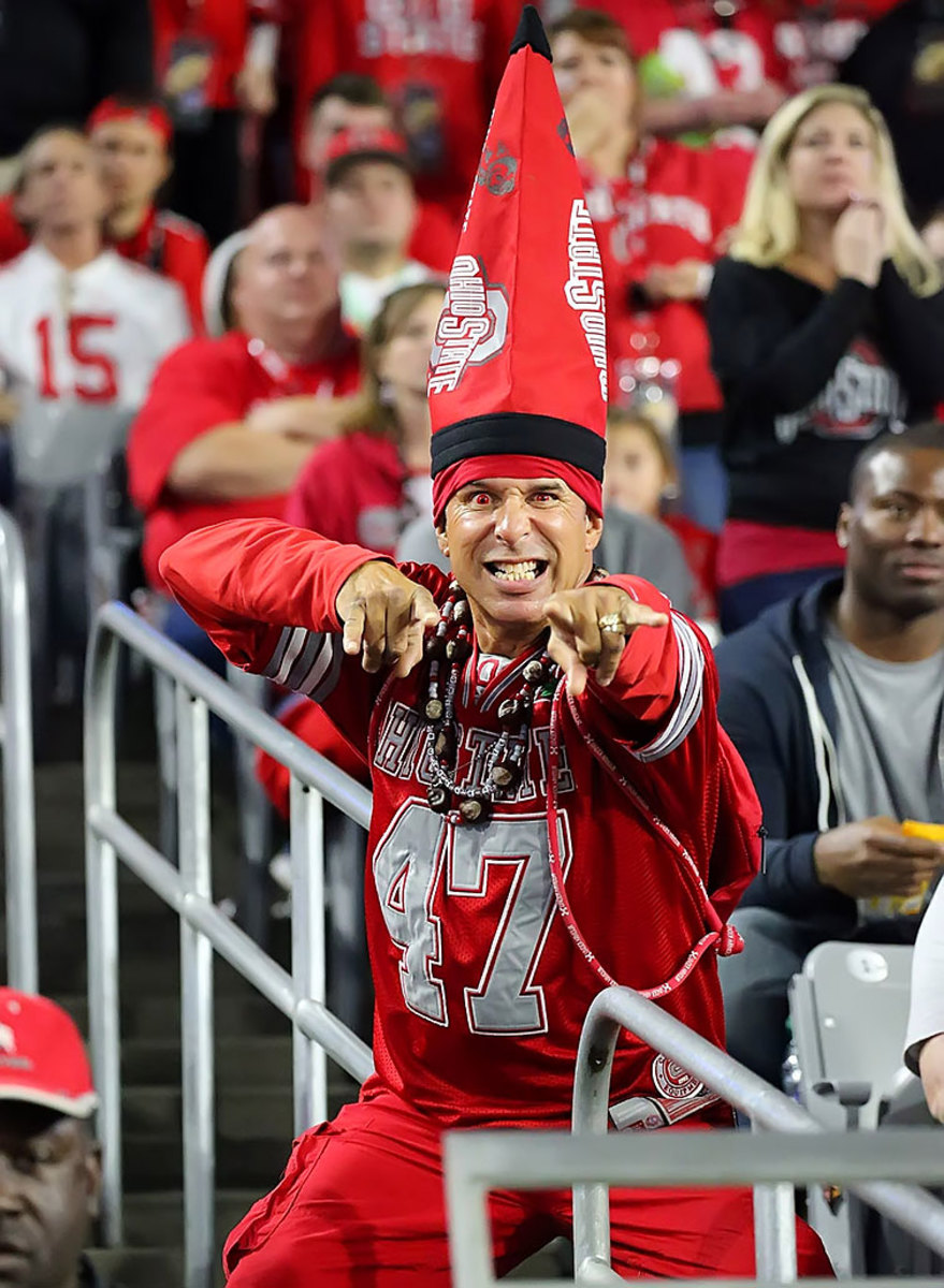 Ohio-State-Buckeyes-fan-Ohio_State_Superfans-WYP_5818.jpg