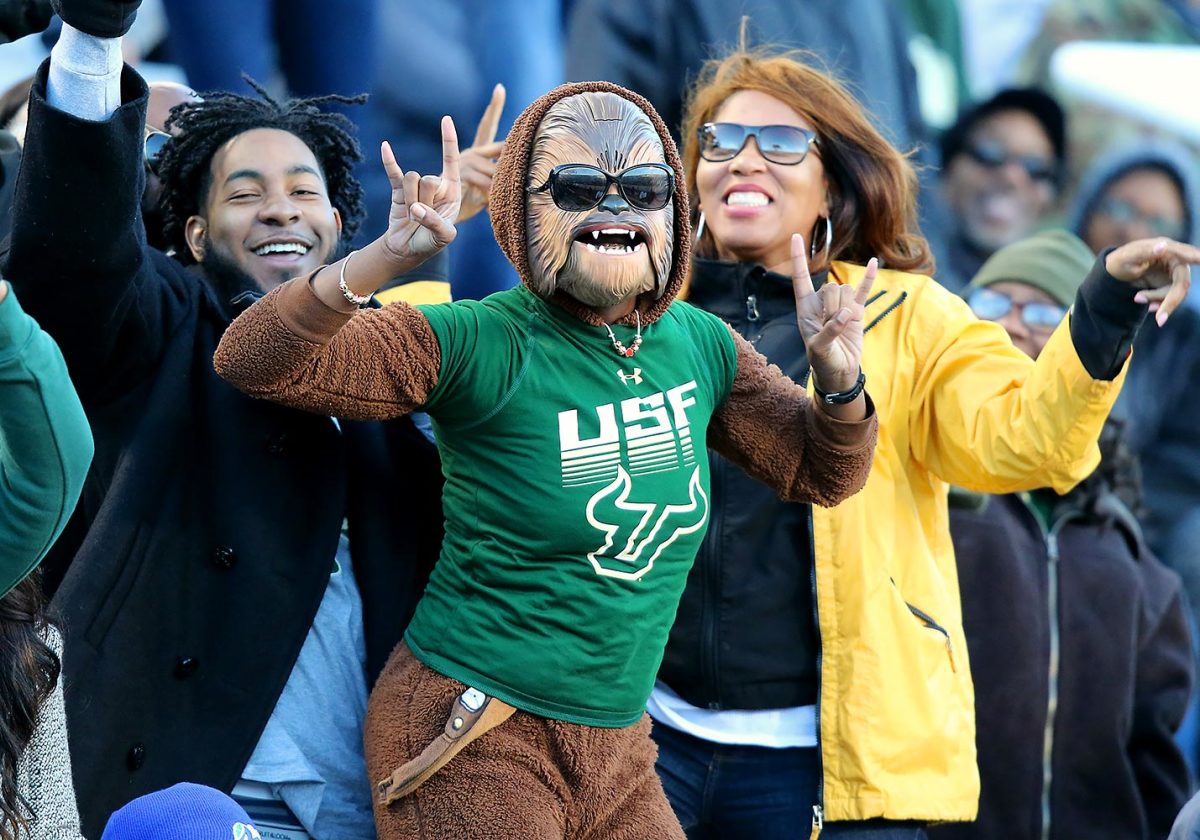 South-Florida-Bulls-fans-GettyImages-630665348_master.jpg