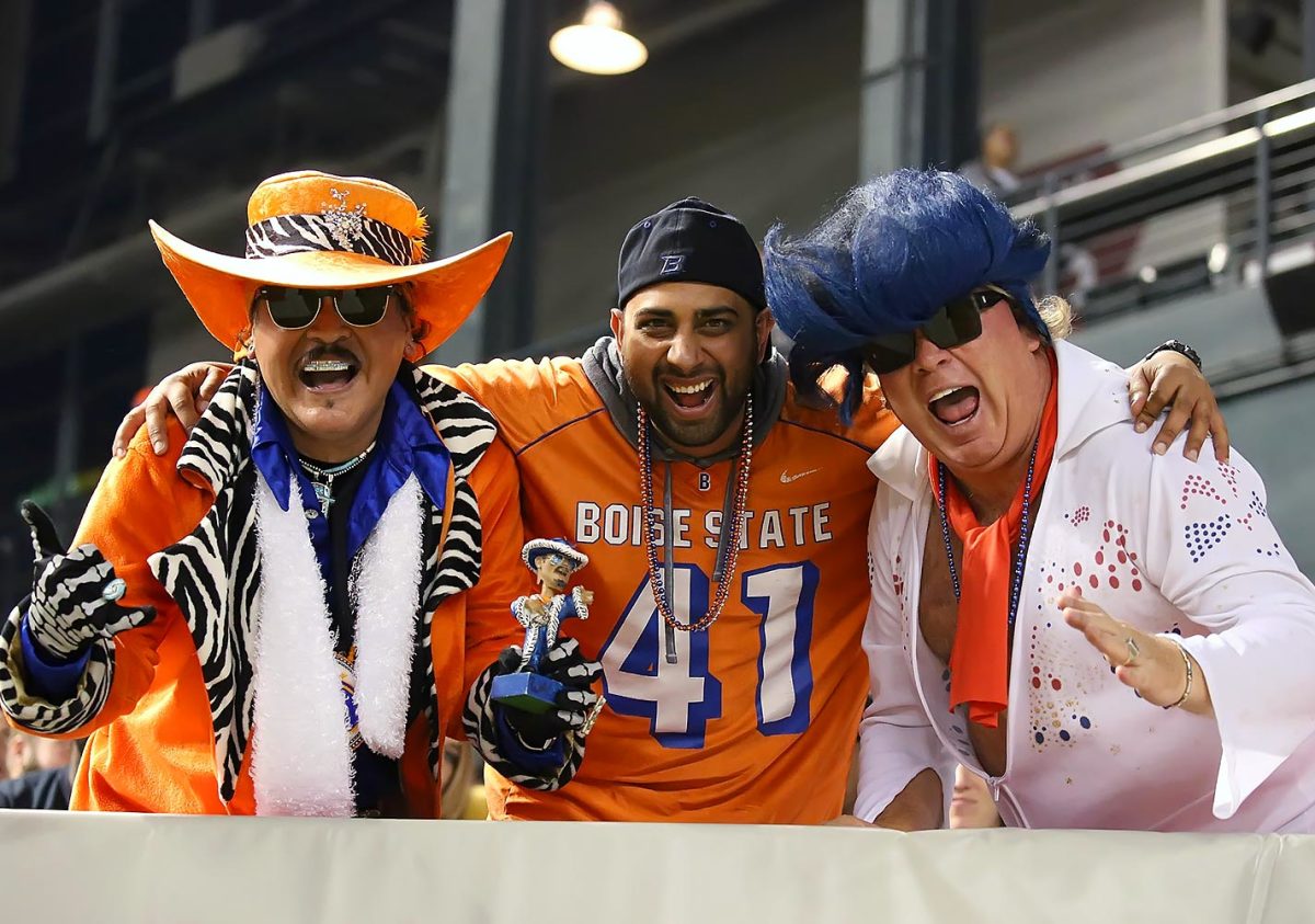 Boise_St_Superfan-Cactus_Bowl-WYP_4986.jpg