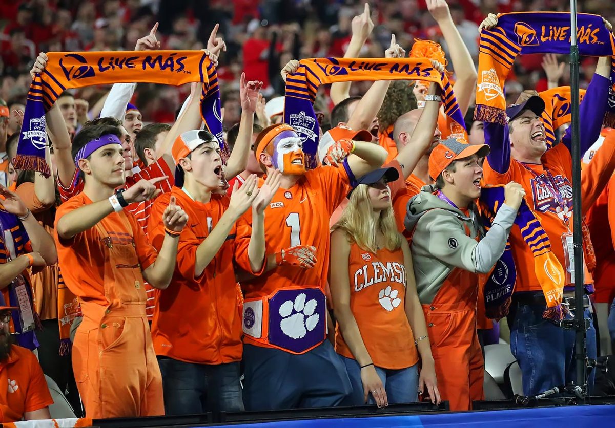 Clemson_Superfans-WYP_5602.jpg
