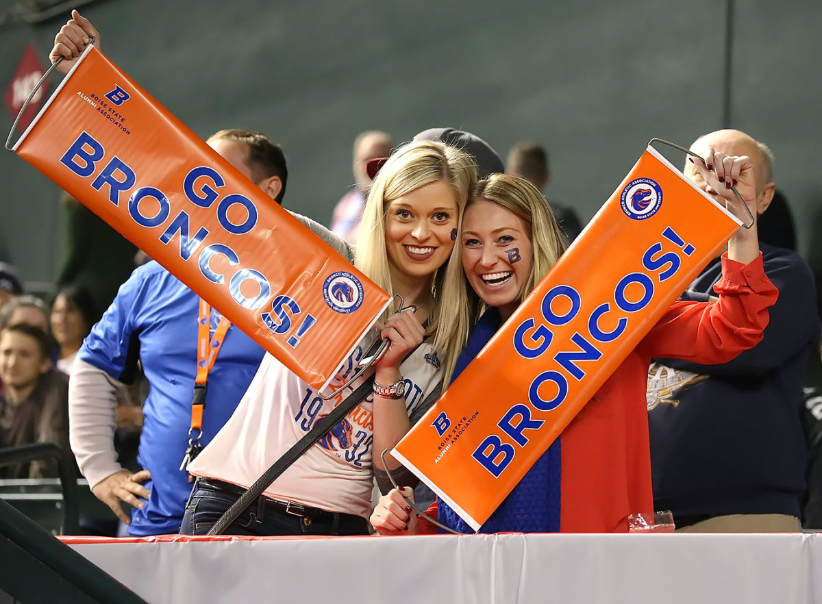 Boise_St_Superfan-Cactus_Bowl-WYP_5009.jpg