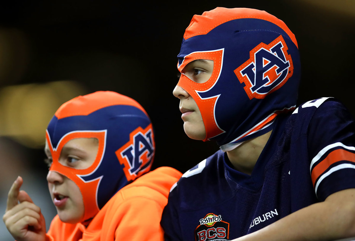 Auburn-Tigers-fans-630814304.jpg