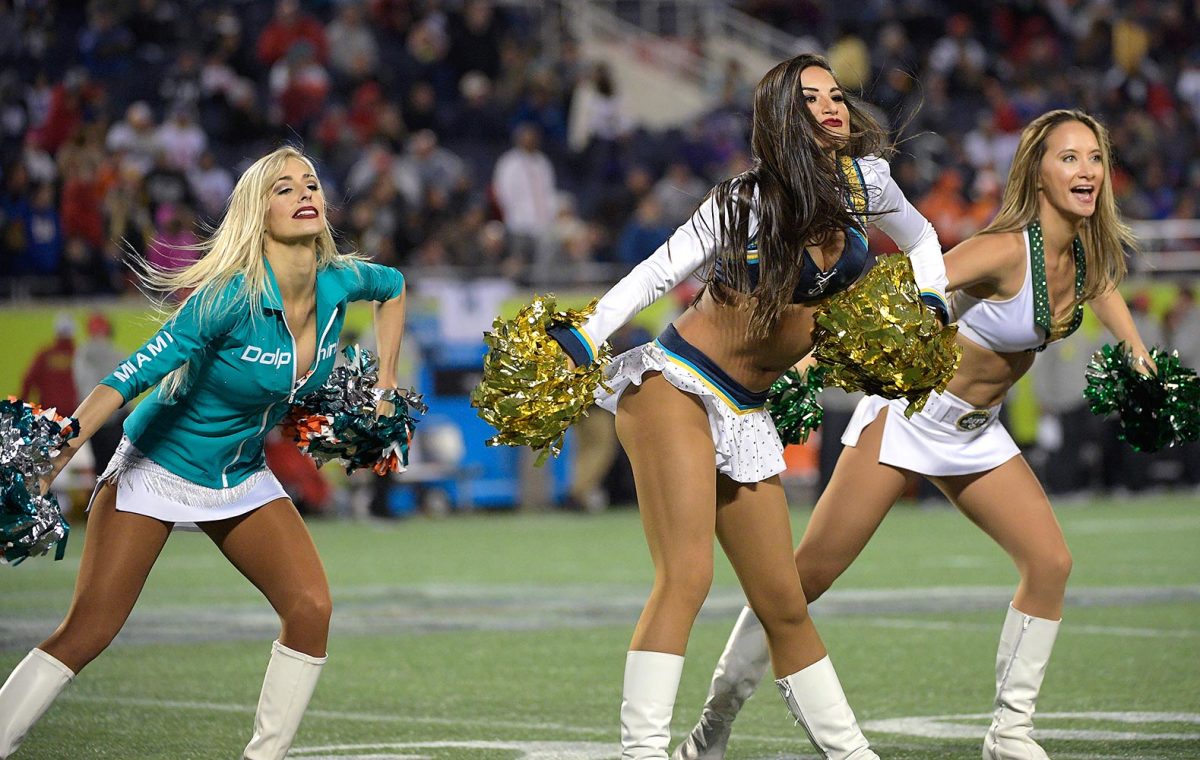 NFL-Pro-Bowl-Cheerleaders-AP_17031071364737.jpg