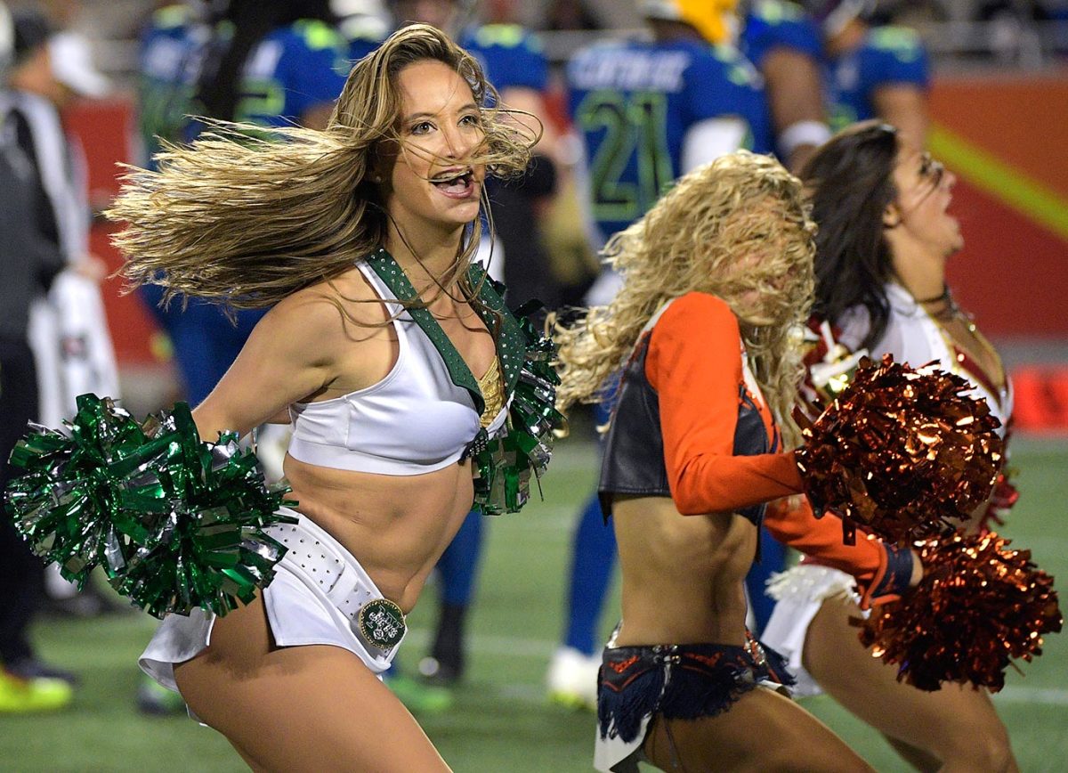 NFL-Pro-Bowl-Cheerleaders-AP_17031070394511.jpg