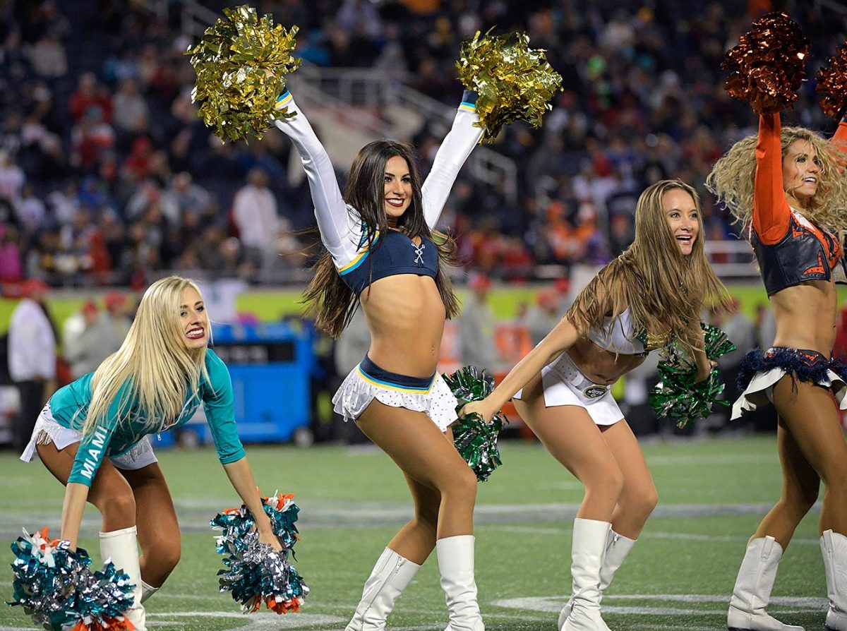 NFL-Pro-Bowl-Cheerleaders-AP_17031071776327.jpg