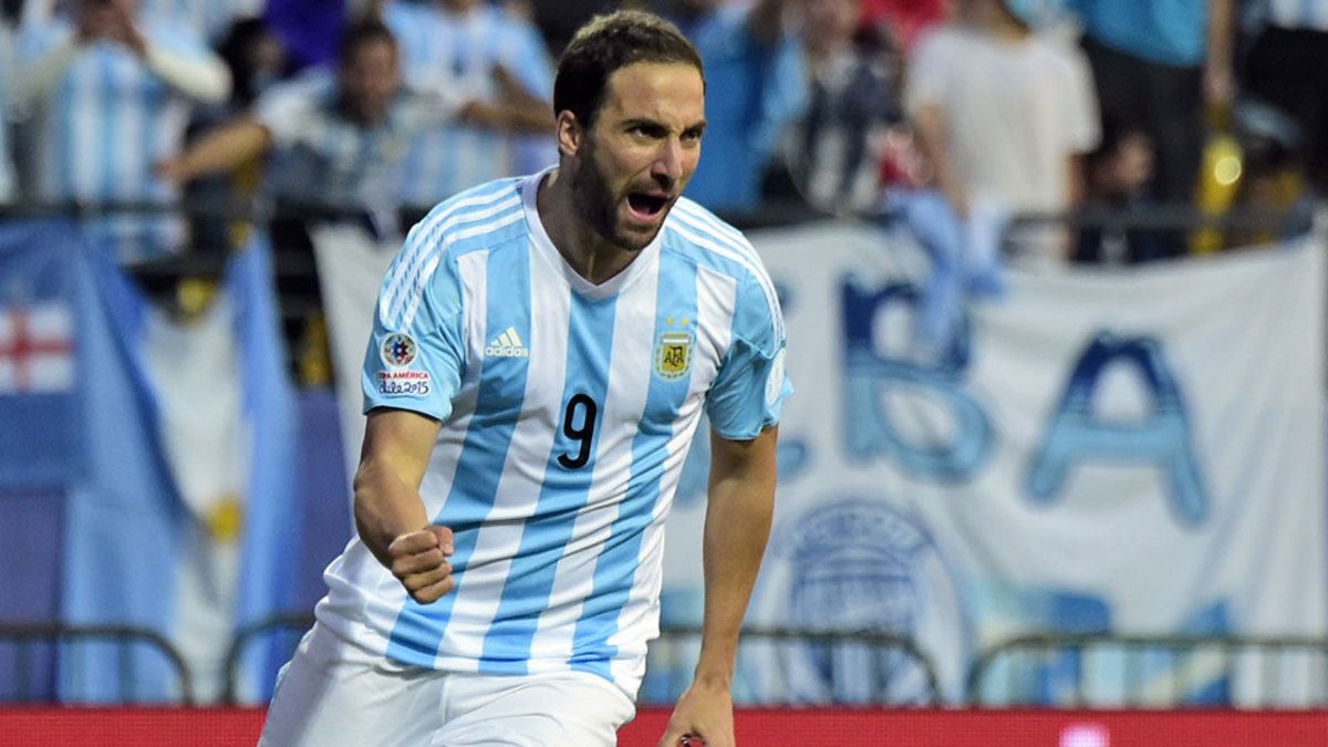 Argentina drops Gonzalo Higuain for decisive World Cup qualifiers