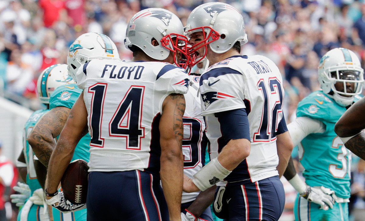 Tom Brady connected with Michael Floyd for the wide receiver’s first TD as a Patriot.