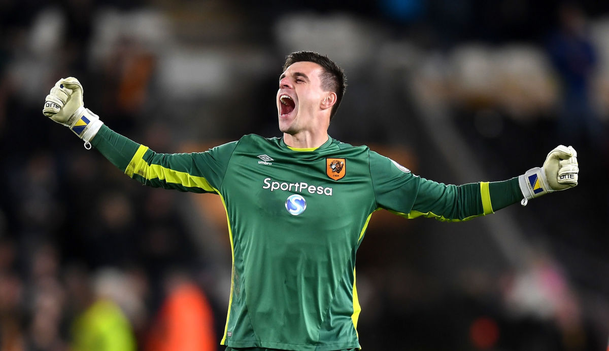 HULL, ENGLAND - APRIL 05: Eldin Jakupovic of Hull City celenbrates after the Premier League match between Hull City and Middlesbrough at the KCOM Stadium on April 5, 2017 in Hull, England.  (Photo by Michael Regan/Getty Images)