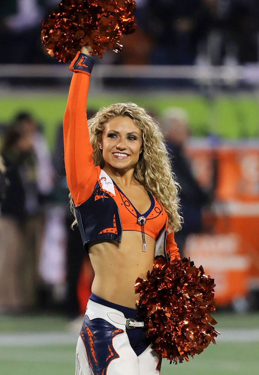 NFL-Pro-Bowl-Cheerleaders-GettyImages-633054640.jpg
