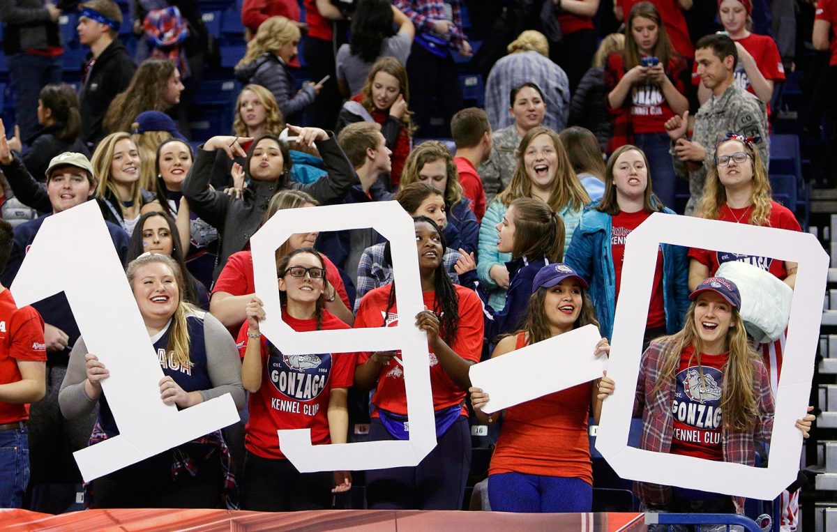 Gonzaga-Bulldogs-fans-69d59d804cbd4f5d89e632a6519e335c-0.jpg