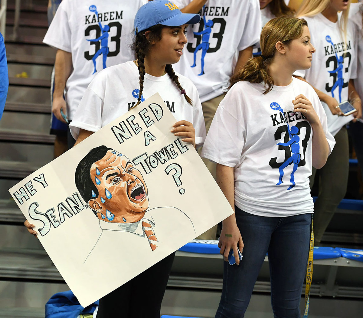 UCLA-Bruins-fans-SIK40_TK1_02176.jpg