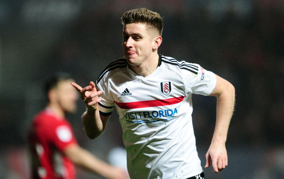 BRISTOL, UNITED KINGDOM - FEBRUARY 22: Tom Cairney of Fulham celebrates his sides second goal during the Sky Bet Championship match between Bristol City and Fulham at Ashton Gate on February 22, 2017 in Bristol, United Kingdom. (Photo by Harry Trump/Getty Images)
