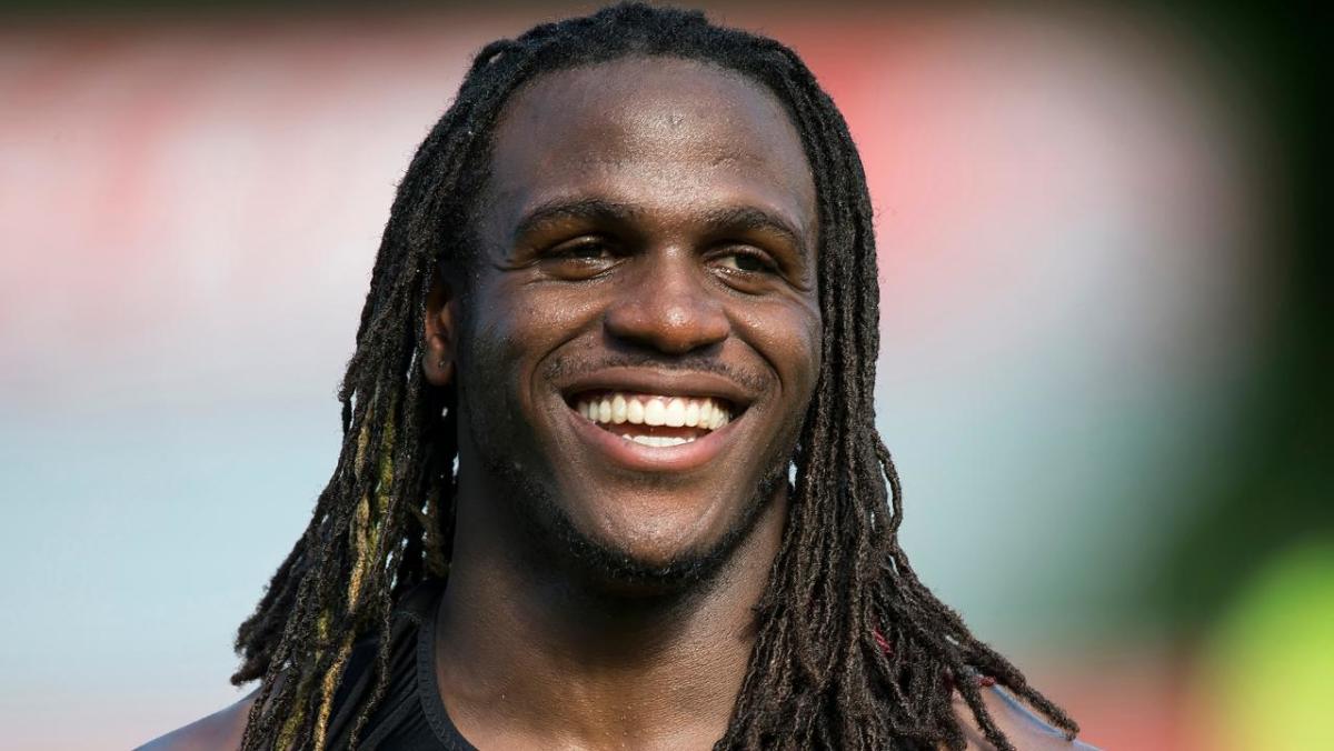 Denver Broncos sign Jamaal Charles - Sports Illustrated