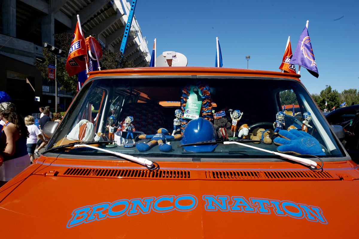 Tailgate_gallery00003.JPG