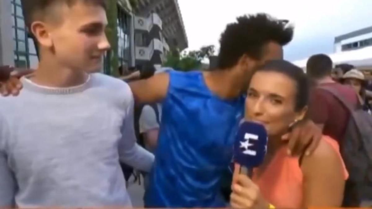 maxime-hamou-kiss.jpg