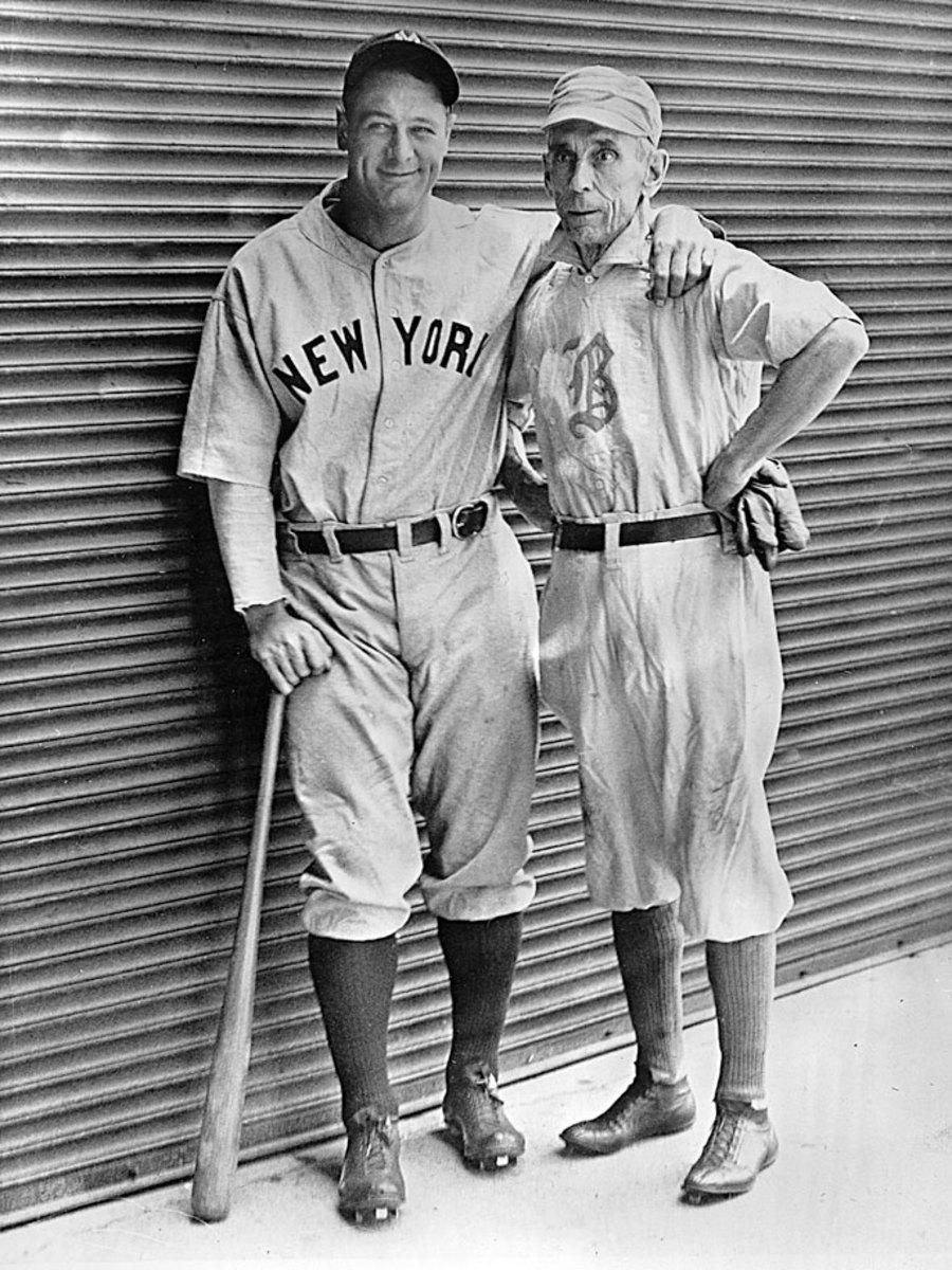 1932-Lou-Gehrig-Bobby-Lowe.jpg