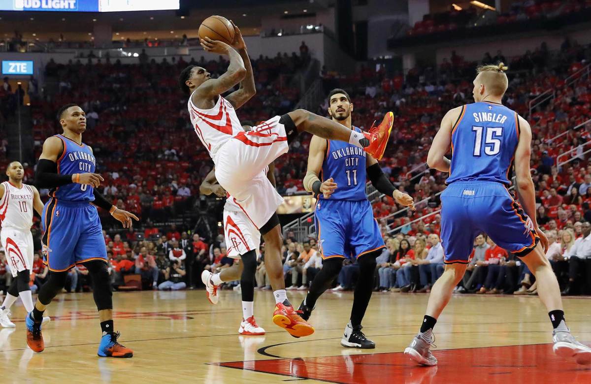 lou-williams-rockets.jpg