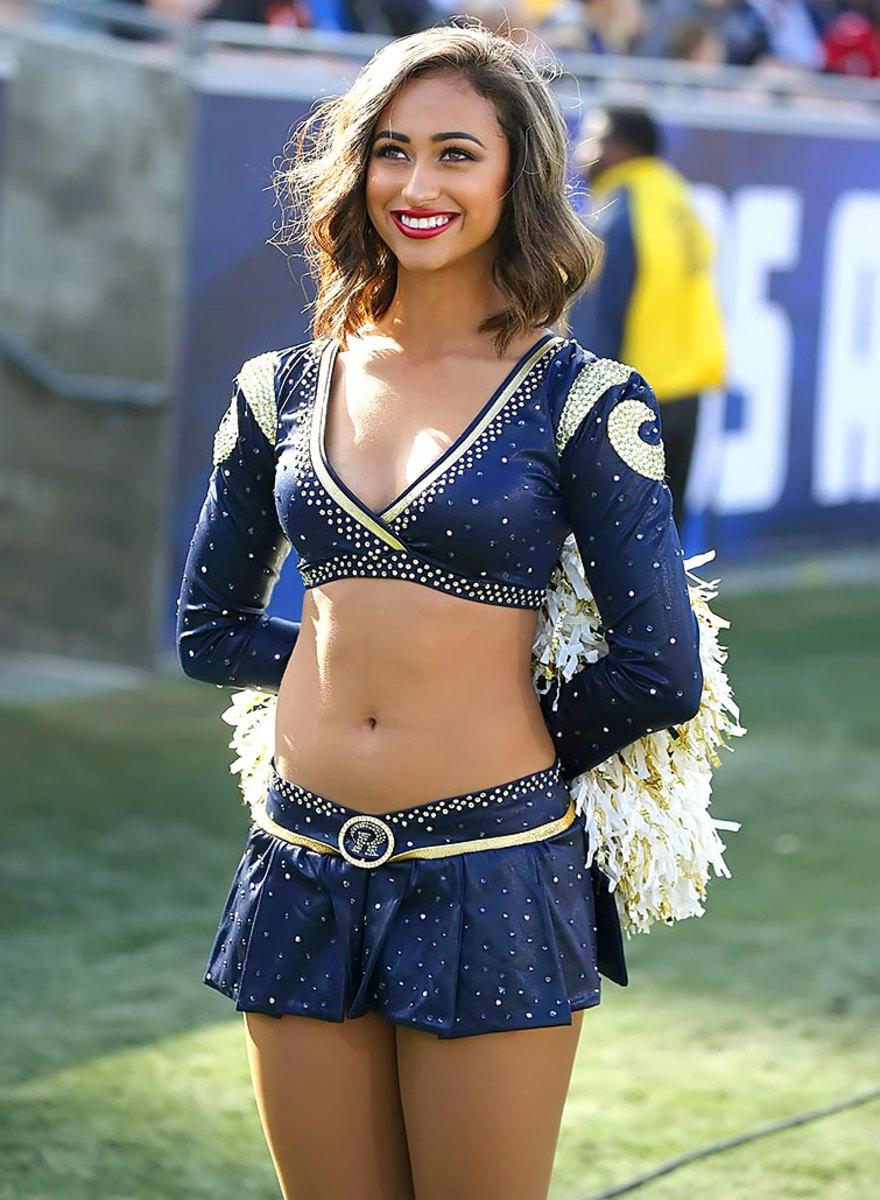 Los-Angeles-Rams-cheerleaders-WYP_6420.jpg