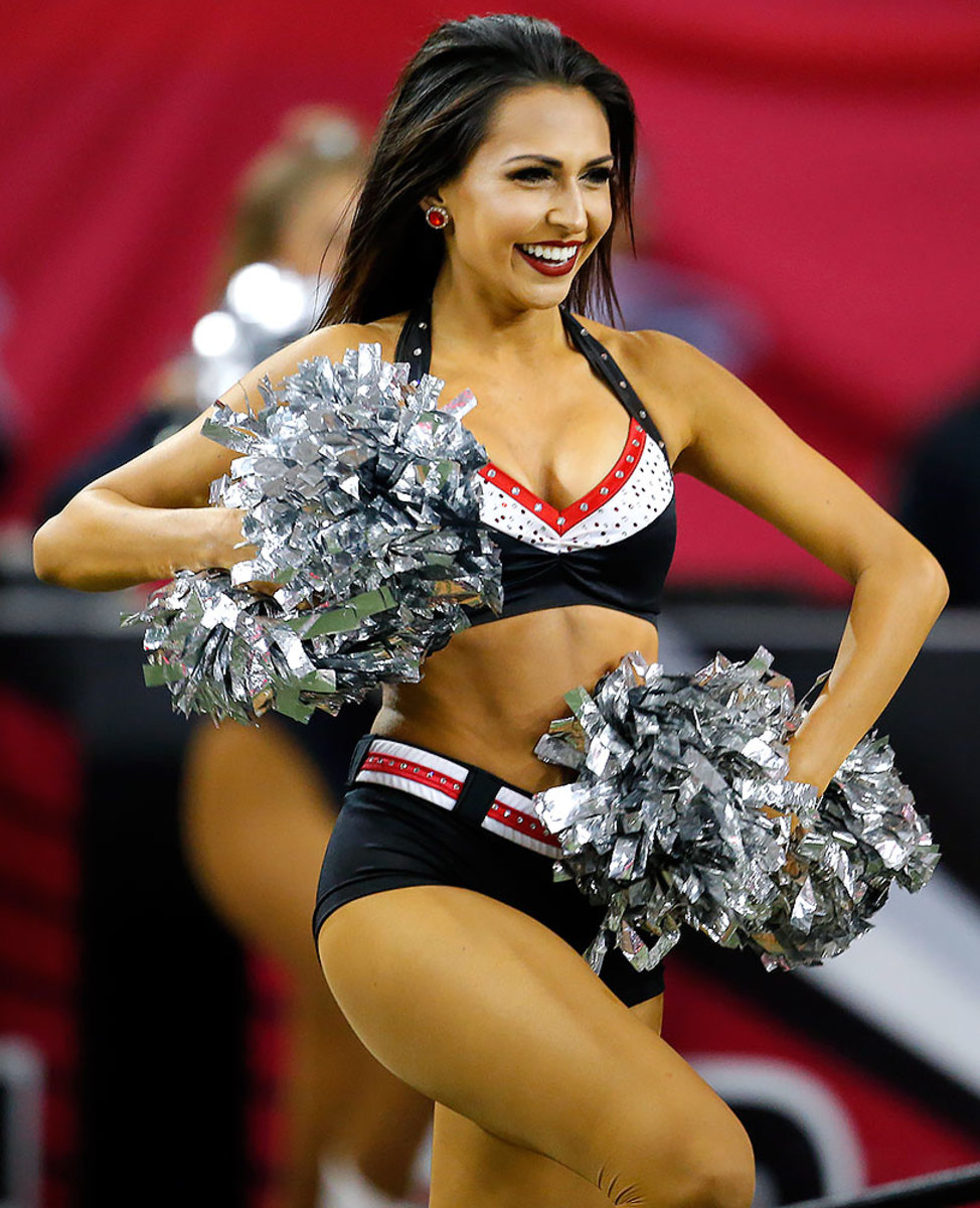 Atlanta-Falcons-cheerleaders-GettyImages-630809088_master.jpg