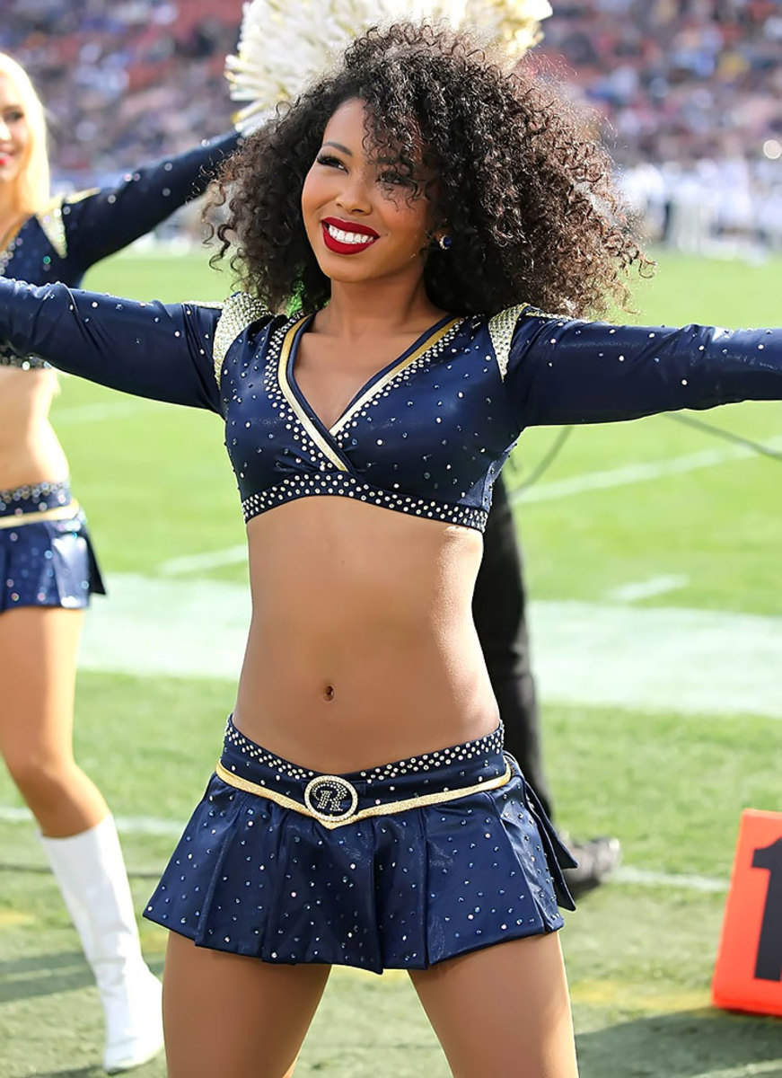 Los-Angeles-Rams-cheerleaders-WYP_6531.jpg