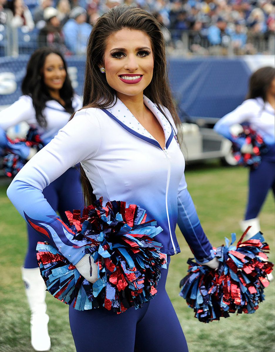 Tennessee-Titans-cheerleaders-GettyImages-630805486_master.jpg