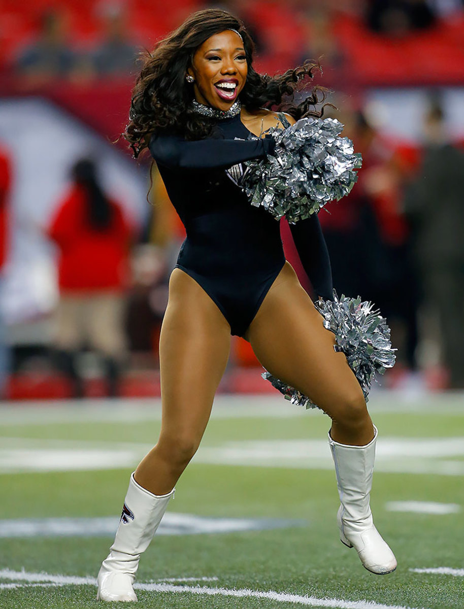 Atlanta-Falcons-cheerleaders-GettyImages-630809052_master.jpg