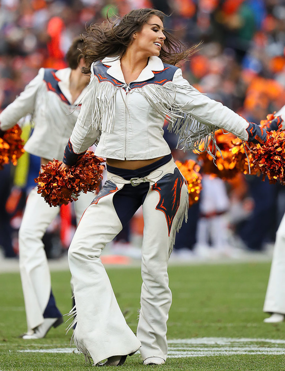 Denver-Broncos-cheerleaders-GettyImages-630779668_master.jpg
