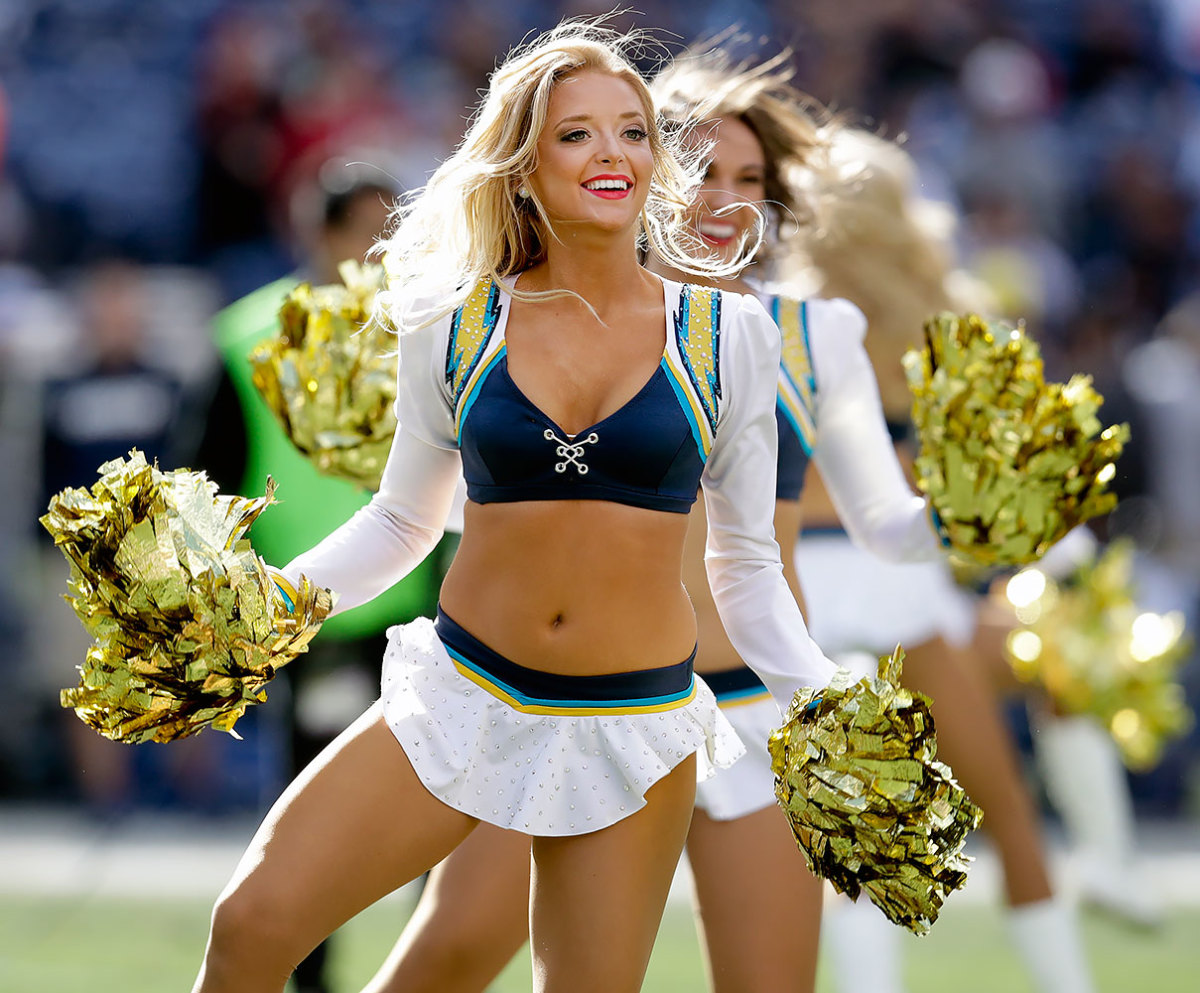 San-Diego-Charger-Girls-cheerleaders-AP_17001767522777.jpg