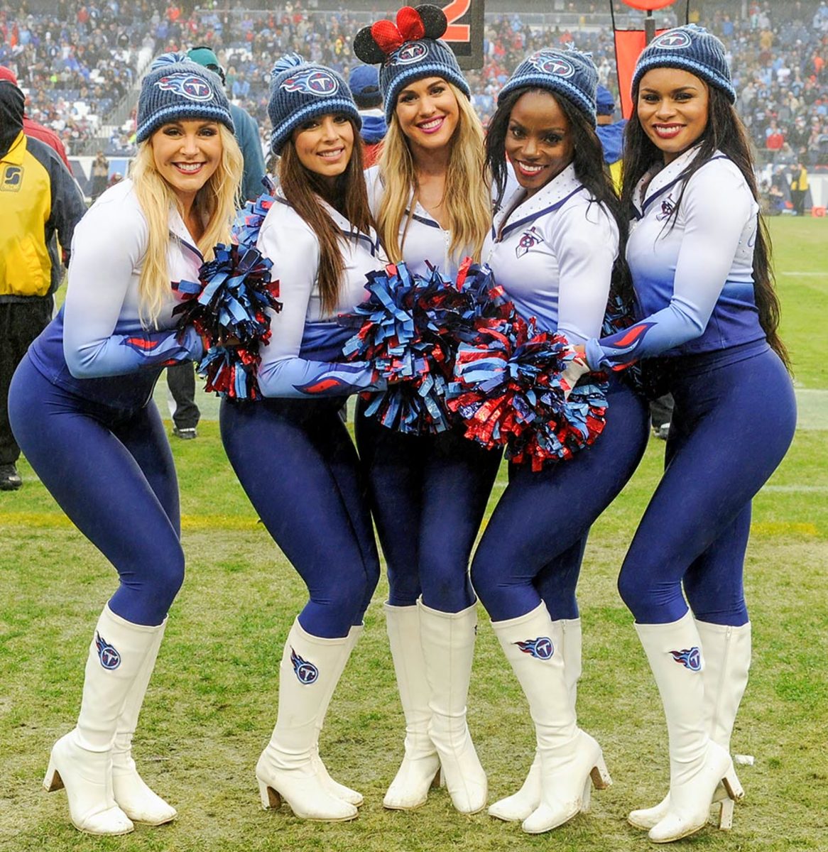 Tennessee-Titans-cheerleaders-GettyImages-630805430_master.jpg