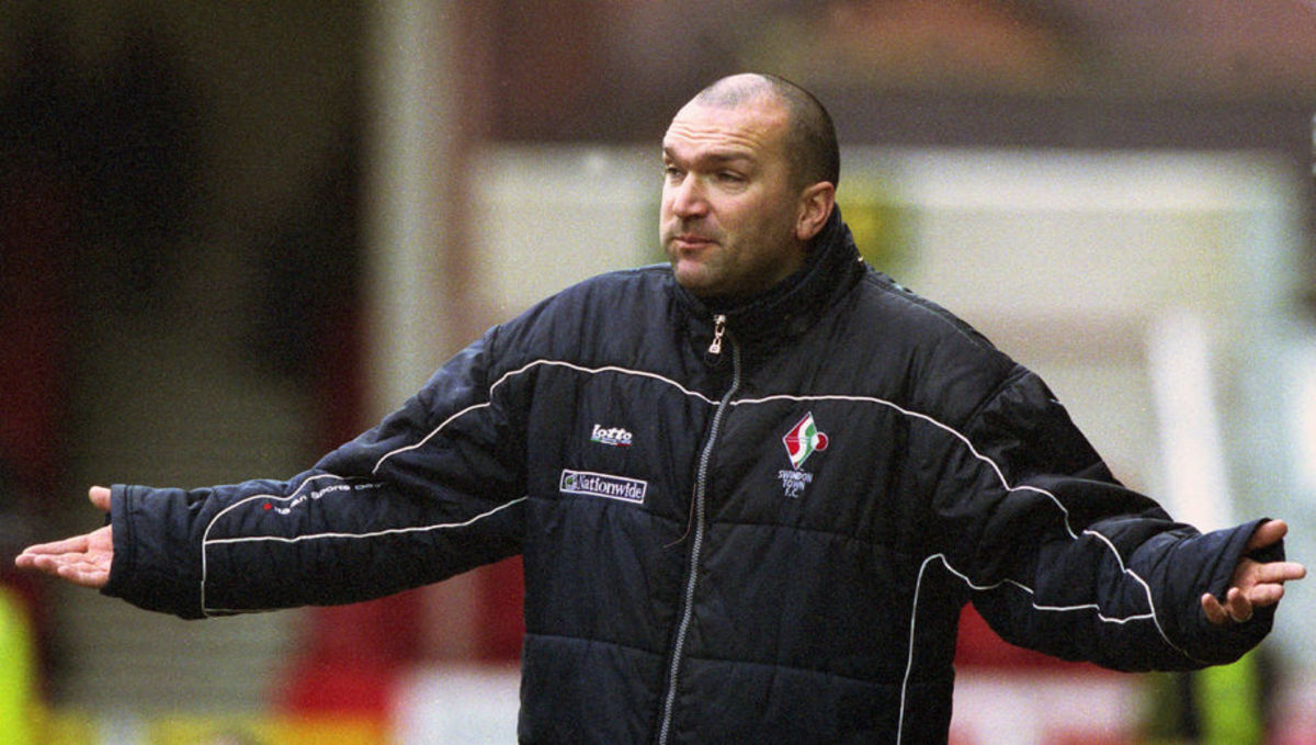 Former Hammer Neil Ruddock Wants David Moyes Nowhere Near Vacant West ...