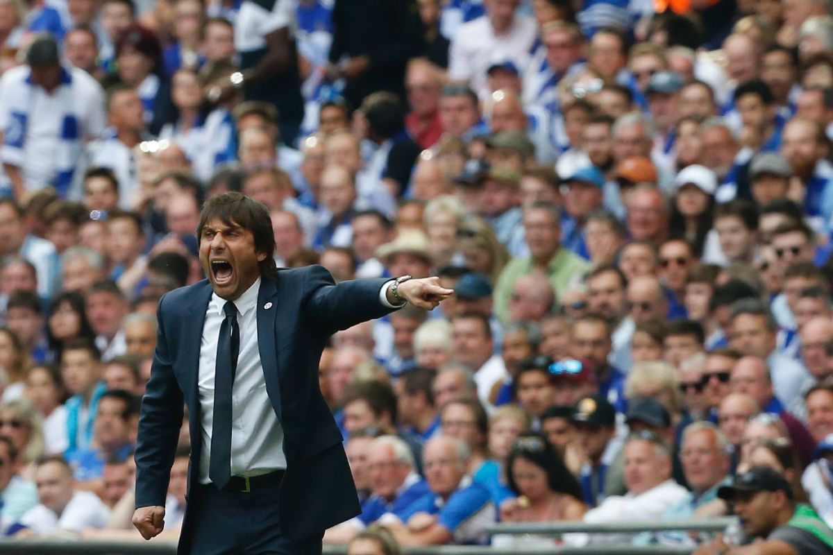 Chelsea's Italian head coach Antonio Conte gestures on the touchline during the English FA Cup final football match between Arsenal and Chelsea at Wembley stadium in London on May 27, 2017. / AFP PHOTO / Ian KINGTON / NOT FOR MARKETING OR ADVERTISING USE / RESTRICTED TO EDITORIAL USE        (Photo credit should read IAN KINGTON/AFP/Getty Images)