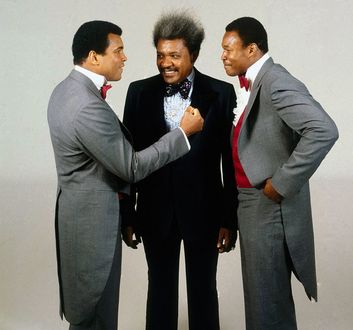 1980-0916-Muhammad-Ali-Don-King-Larry-Holmes-079008322.jpg