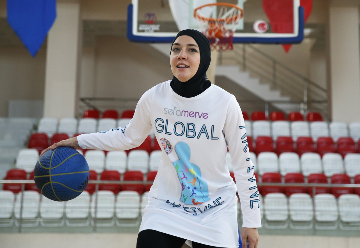 Headgear approved for use by world basketball body Sports Illustrated