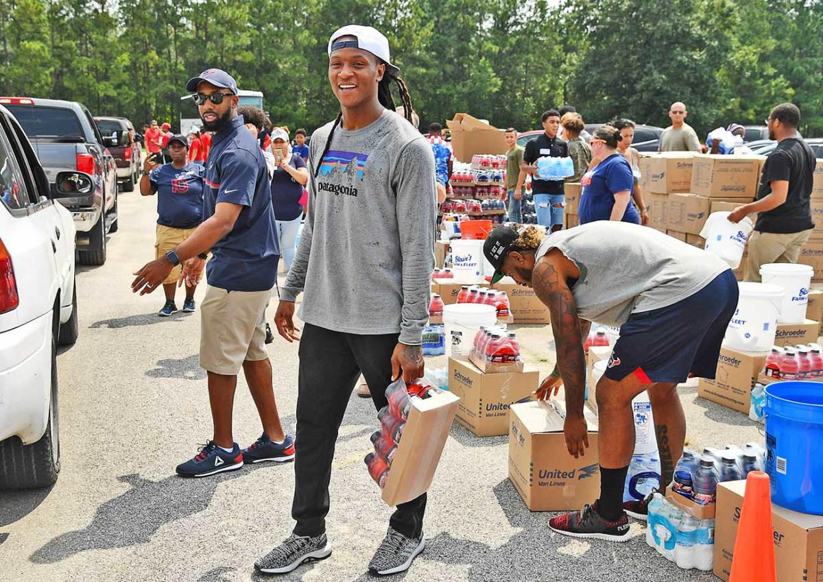 DeAndre Hopkins helping with relief efforts in Houston on Sunday.