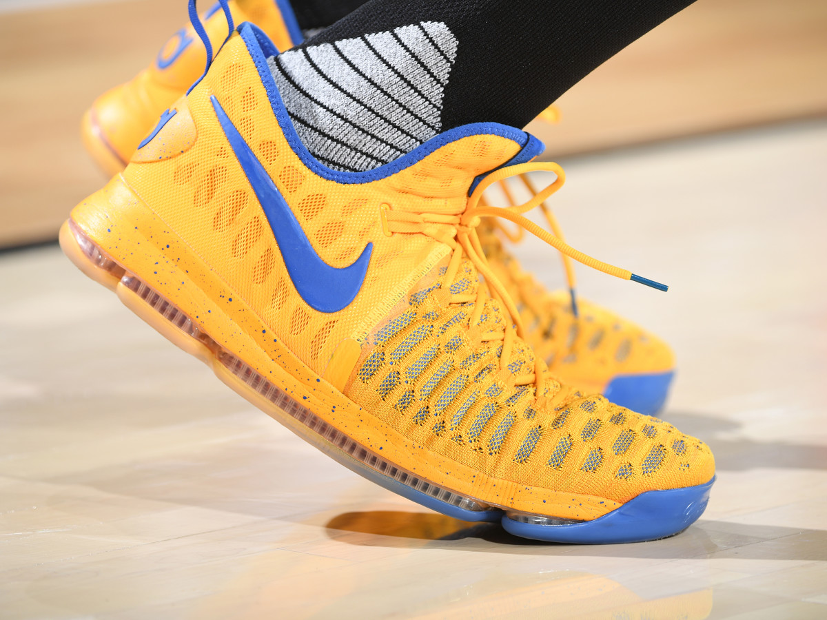 kevin_durant_sneaker_embed_.jpg