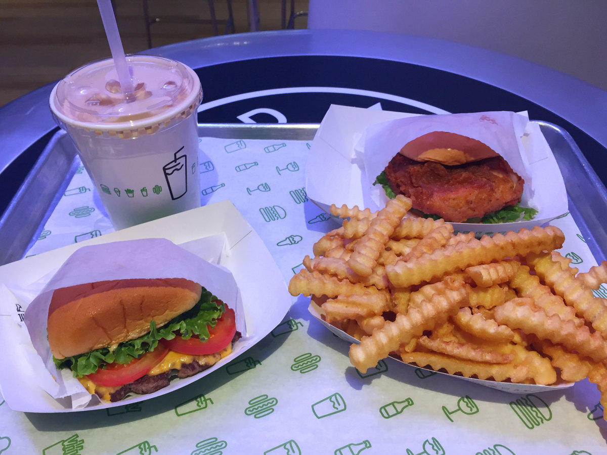 shake-shack-vegas-golden-knights.jpg