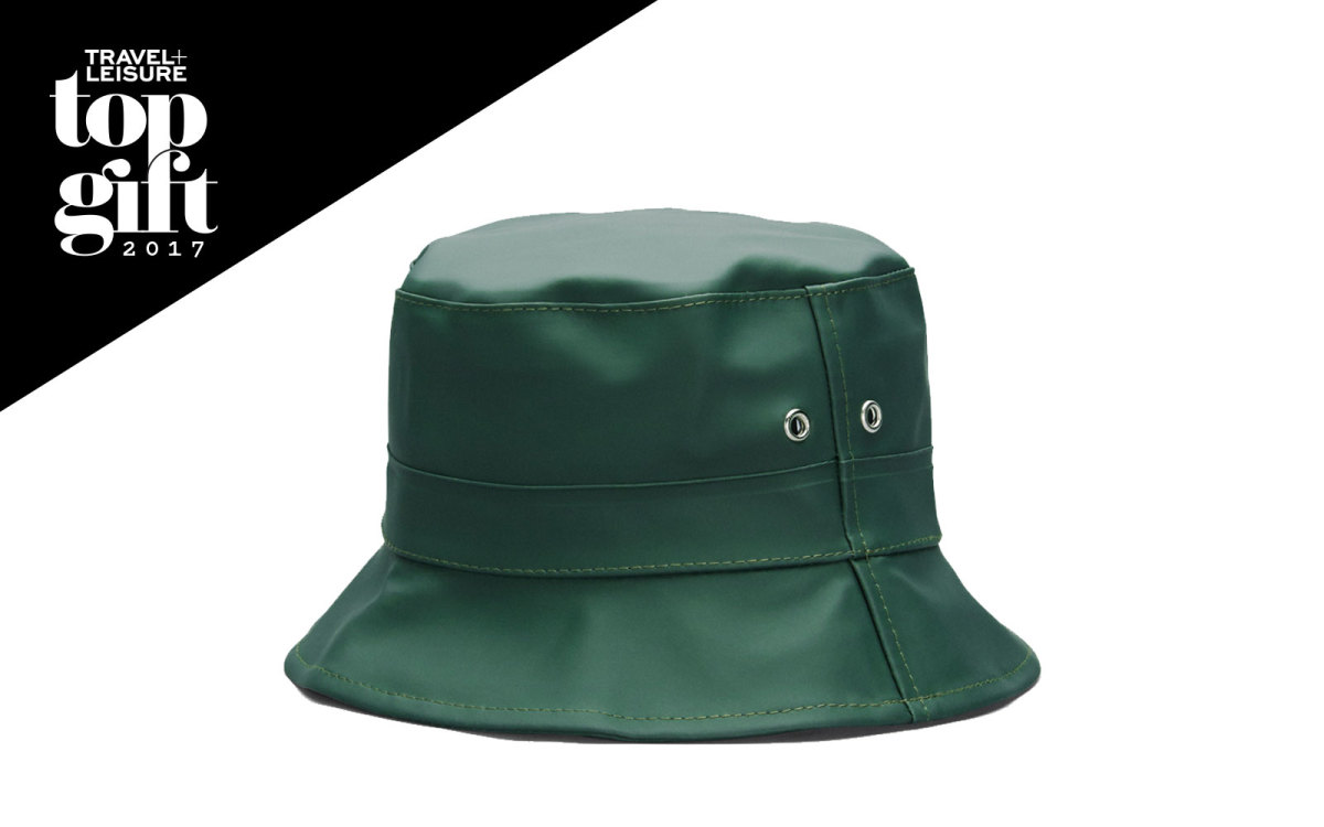 stutterheim-hat-waterproof-gift-guide-OUTGIFT1017.jpg